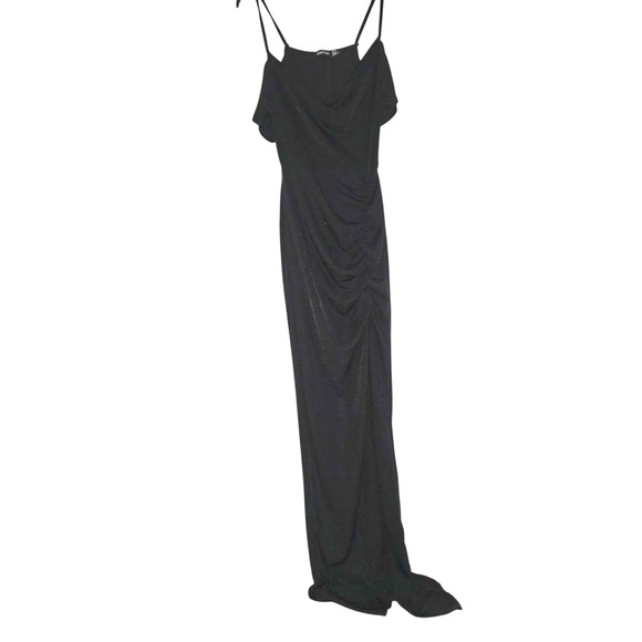 Boohoo
Women's black Maxi dress with split
Size 6
Short sleeves with spaghetti - Picture 1 of 3